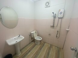 Rayonghouse Resort