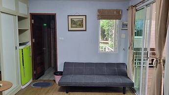 Rayonghouse Resort
