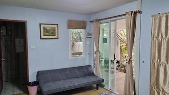 Rayonghouse Resort