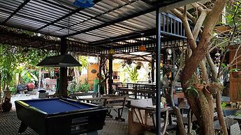 Rayonghouse Resort