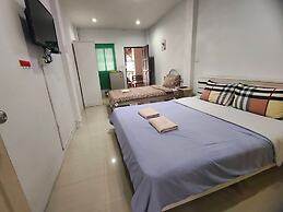 Rayonghouse Resort