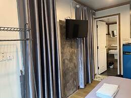 Rayonghouse Resort