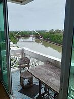 Banchaitalay Room