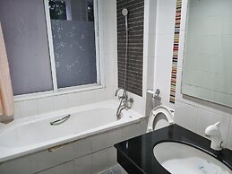 Banchaitalay Room