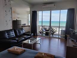 Banchaitalay Room