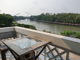 Banchaitalay Room