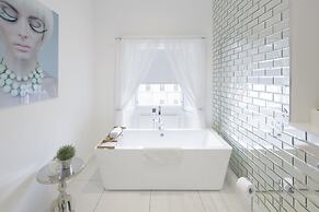 Hanover 71 Suites