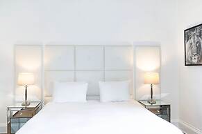 Hanover 71 Suites