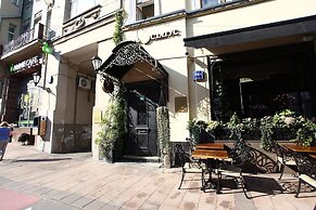 Tchaikovsky Hotel