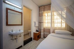 Hotel Embassy