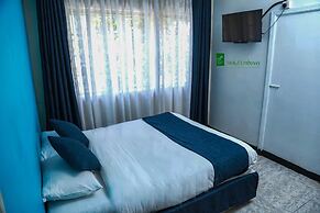 Hotel Embassy