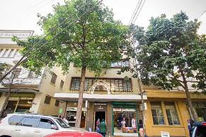 Hotel Embassy