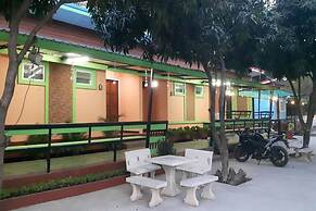 Home Hug Pak Sabai
