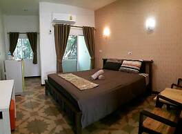 Home Hug Pak Sabai