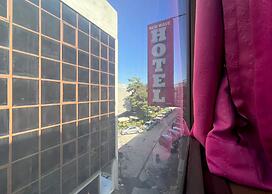 New Wave Hotel Melawati