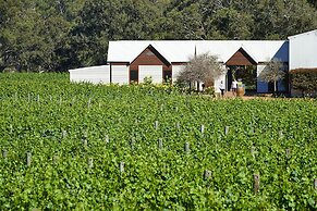 Vineyard Cottage at Upper Reach Winery
