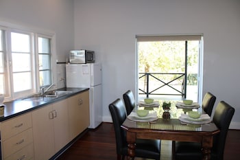 Vineyard Cottage at Upper Reach Winery