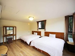 Gemlu Hotel