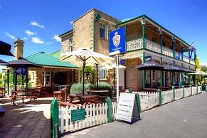 The Richmond Arms Hotel