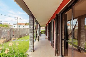 Aroeira Pool House by Lisbon-Coast