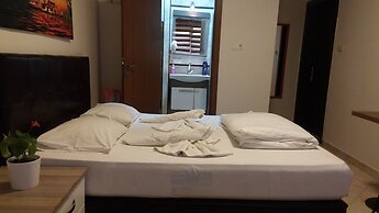 Kiwi Otel