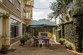Harlequin Suites Hotel
