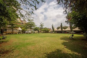 Harlequin Suites Hotel