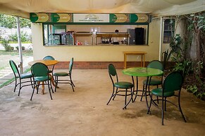 Harlequin Suites Hotel