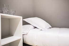 Hola Rooms