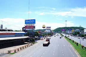 Maihom Resort Dechatiwong Bridge