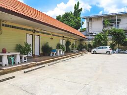 Nangrong Hotel