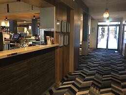 Swansea Hotel