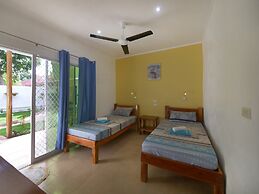 Alona Gecko Inn