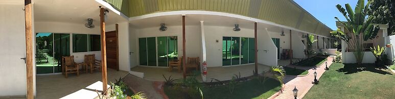 Alona Gecko Inn