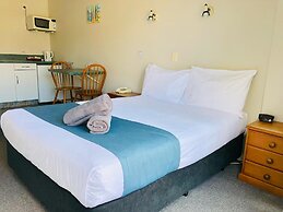 Aquarius Motel