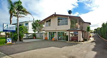 Aquarius Motel