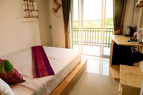 Baan URT Suratthani Airport Hotel