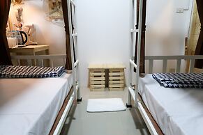 Baan URT Suratthani Airport Hotel