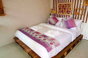 Baan URT Suratthani Airport Hotel