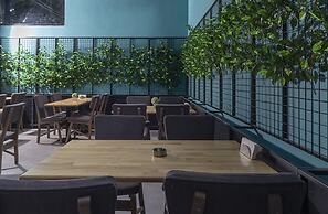 Sun Suit Hotel