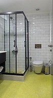 Sun Suit Hotel
