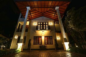 Rivora Residence