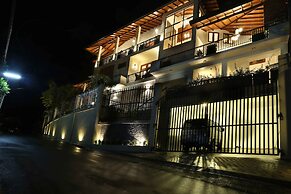 Rivora Residence