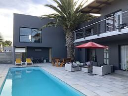 Cape Town 4U Guesthouse