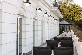Mell Hotel