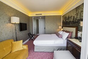 Mell Hotel