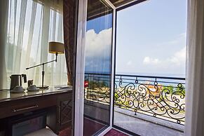 Mell Hotel