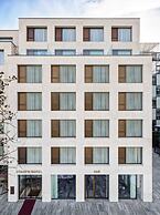 Stage 12 Hotel by Penz