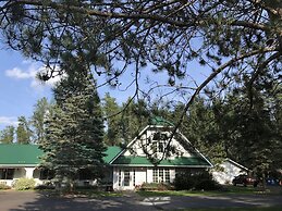 Northwoods Motel