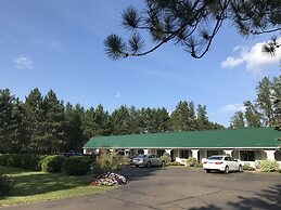 Northwoods Motel